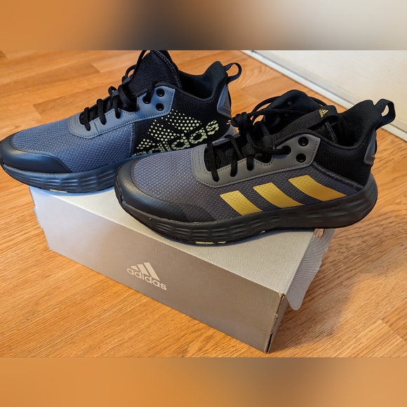 ADIDAS, Mem Shoes, Size 10 - Picture 4 of 8